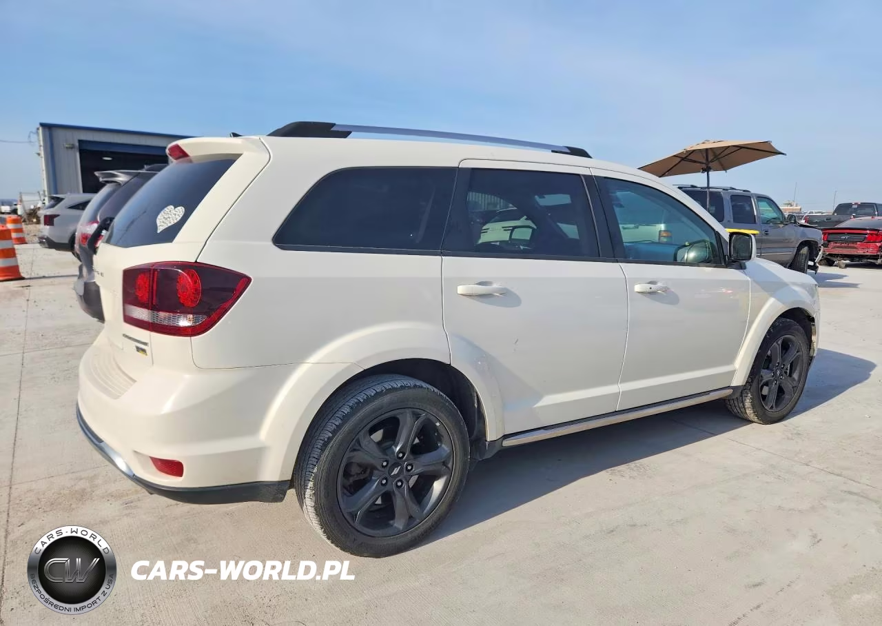 2018 Dodge Journey Crossroad VIN:3C4PDCGG6JT513457 - 3