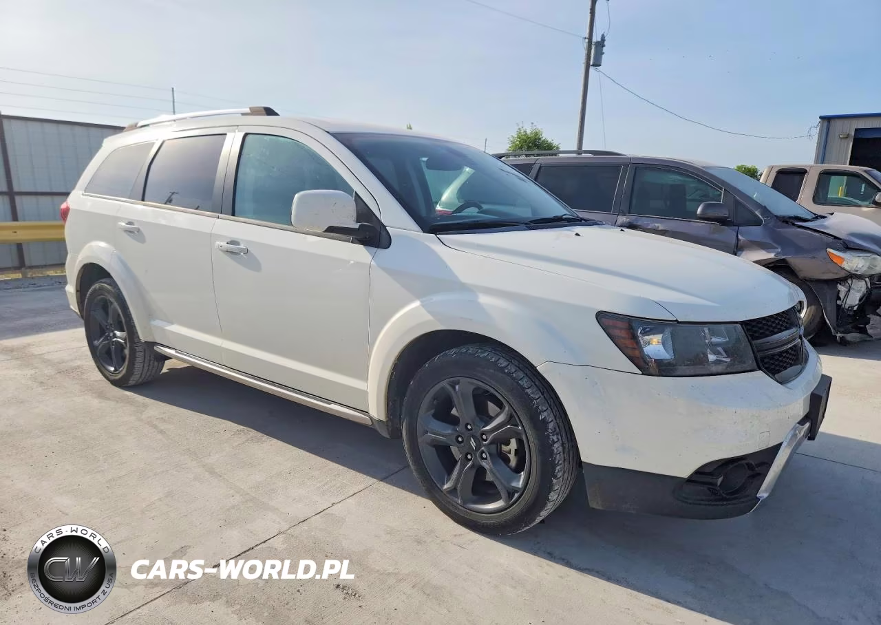 2018 Dodge Journey Crossroad VIN:3C4PDCGG6JT513457 - 4