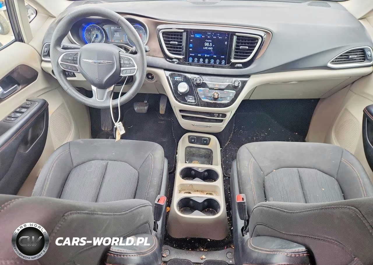 2017 Chrysler Pacifica Touring VIN:2C4RC1DG6HR614645 - 8