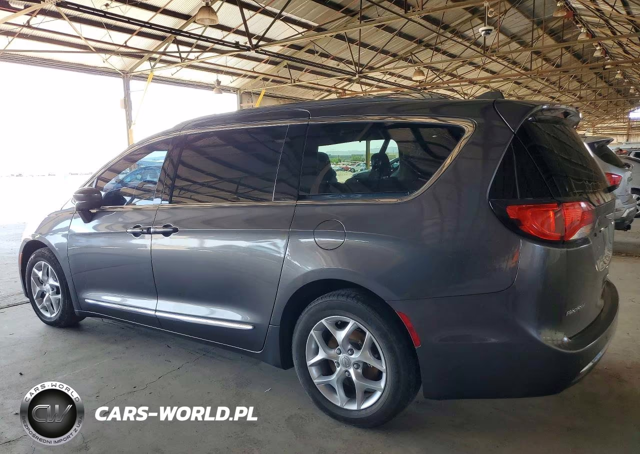 2017 Chrysler Pacifica Touring L Plus VIN:2C4RC1EG1HR585151 - 2