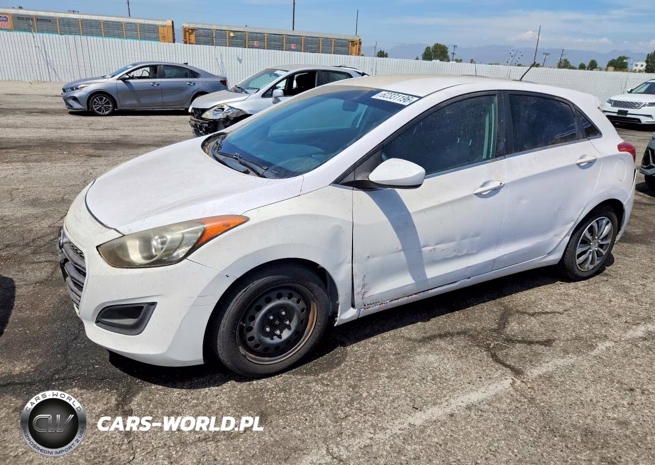 2016 Hyundai Elantra Gt Base – zdjęcie 1 z 12