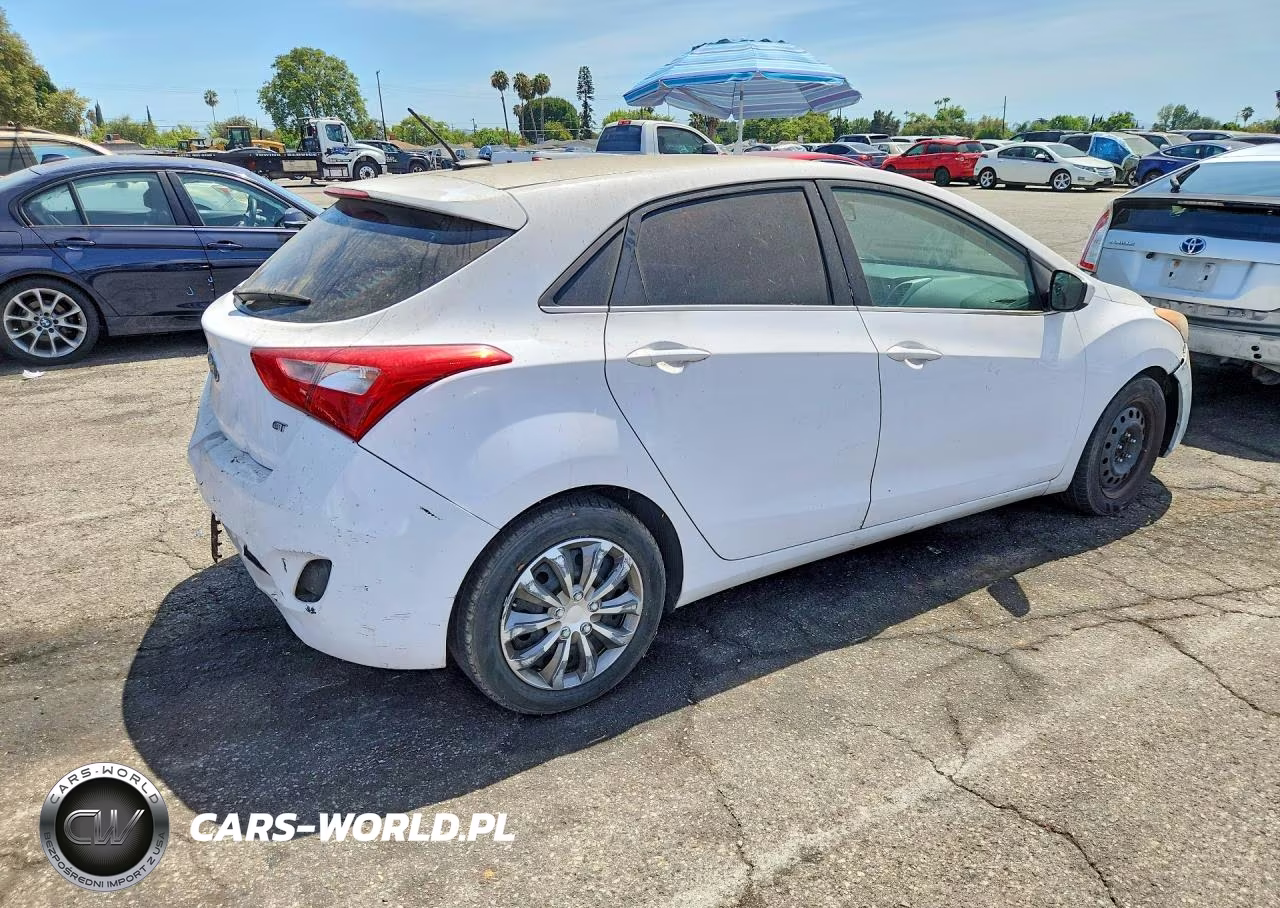 2016 Hyundai Elantra Gt Base VIN:KMHD35LH9GU252092 - 3