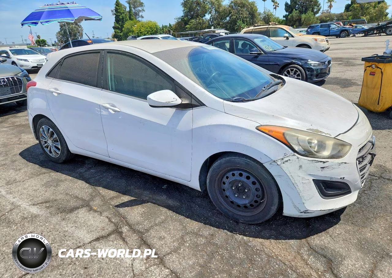 2016 Hyundai Elantra Gt Base VIN:KMHD35LH9GU252092 - 4