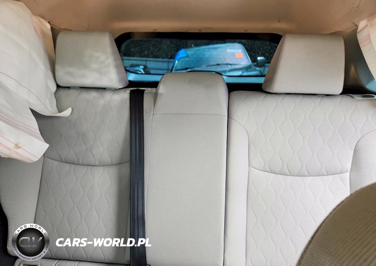 2025 Toyota Corolla Cross L VIN:7MUAAAAG2SV144559 - 10