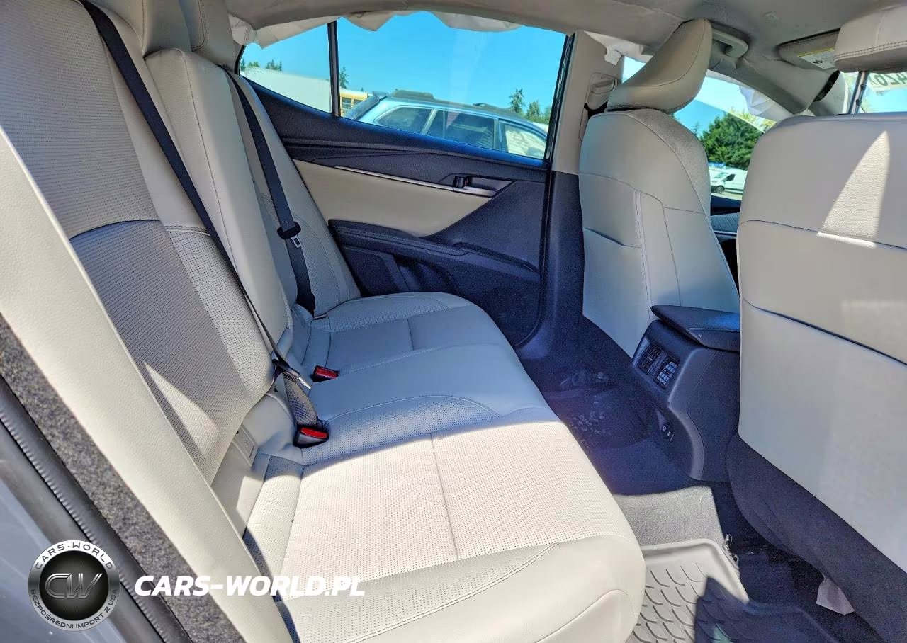 2026 Toyota Camry Xle VIN:4T1DAACK0TU229546 - 10