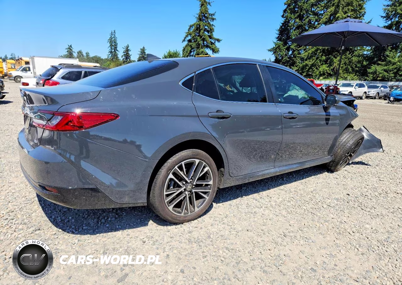 2026 Toyota Camry Xle VIN:4T1DAACK0TU229546 - 3