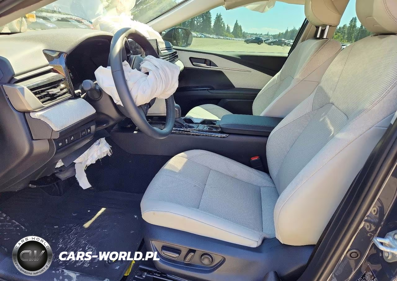 2026 Toyota Camry Xle VIN:4T1DAACK0TU229546 - 7