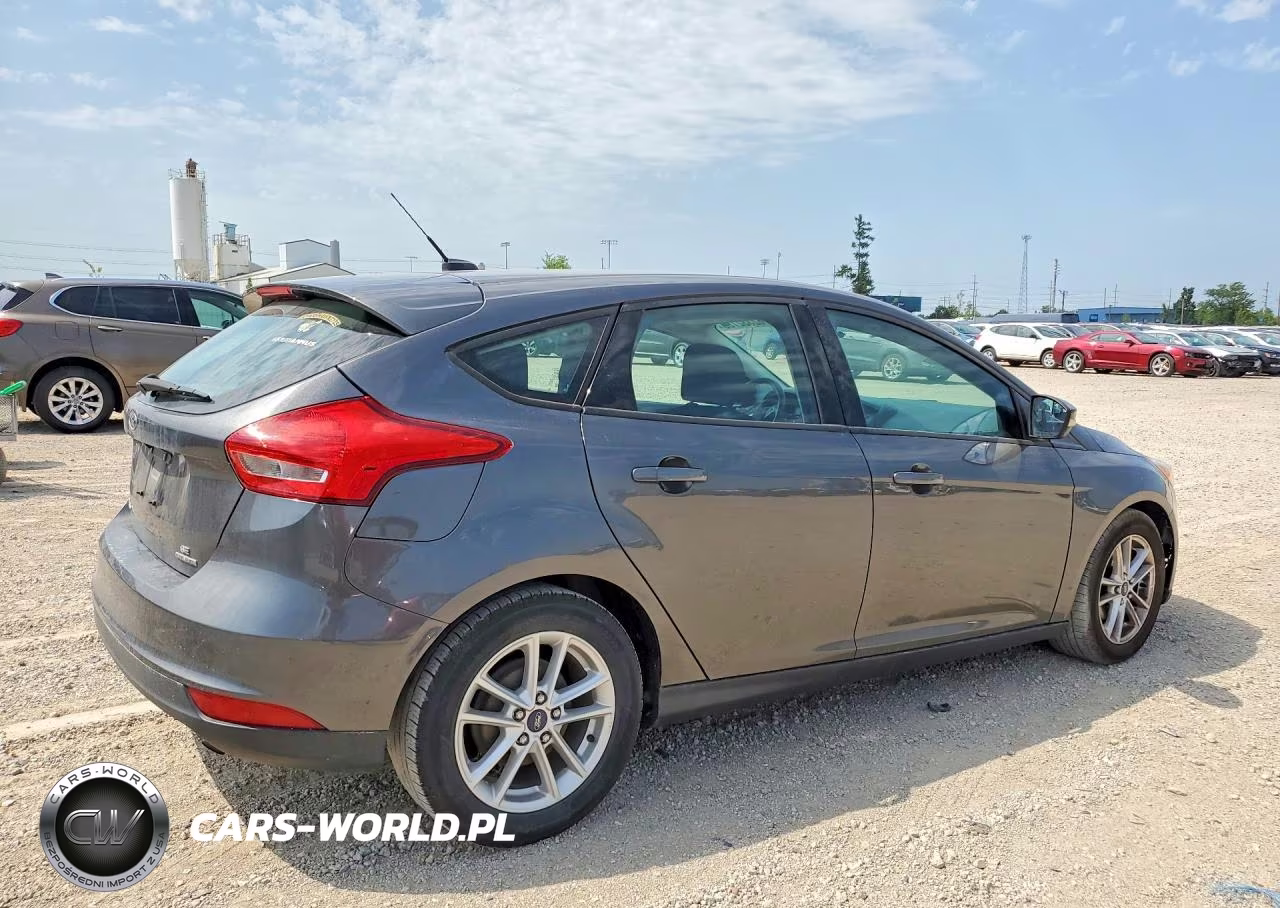 2016 Ford Focus Se VIN:1FADP3K24GL245475 - 3