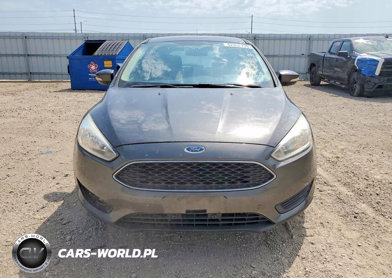 2016 Ford Focus Se VIN:1FADP3K24GL245475 - 5