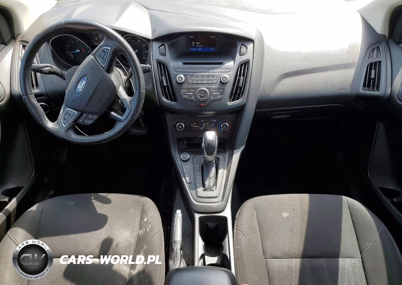 2016 Ford Focus Se VIN:1FADP3K24GL245475 - 8