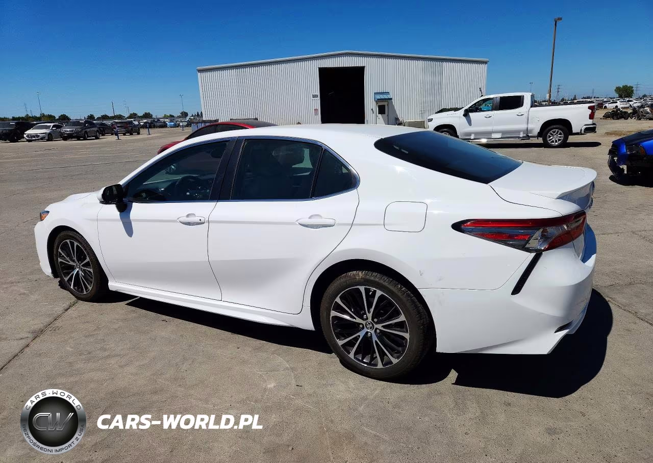 2018 Toyota Camry Se VIN:4T1B11HK4JU668469 - 2