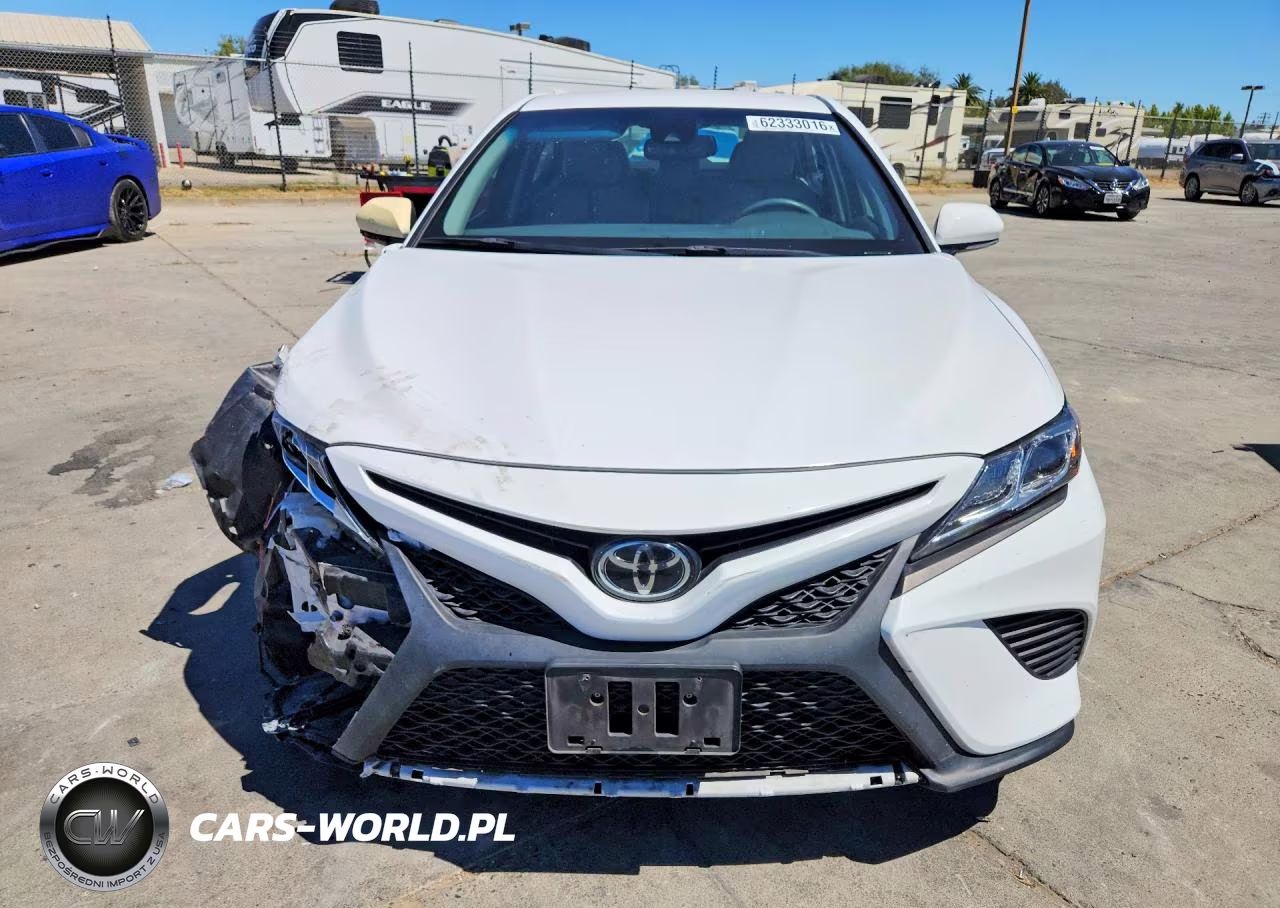 2018 Toyota Camry Se VIN:4T1B11HK4JU668469 - 5