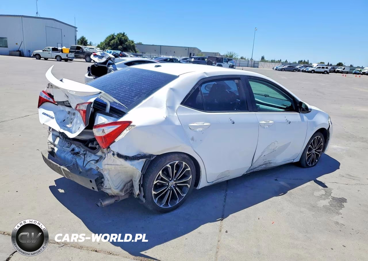 2015 Toyota Corolla S Plus VIN:5YFBURHE0FP178653 - 3