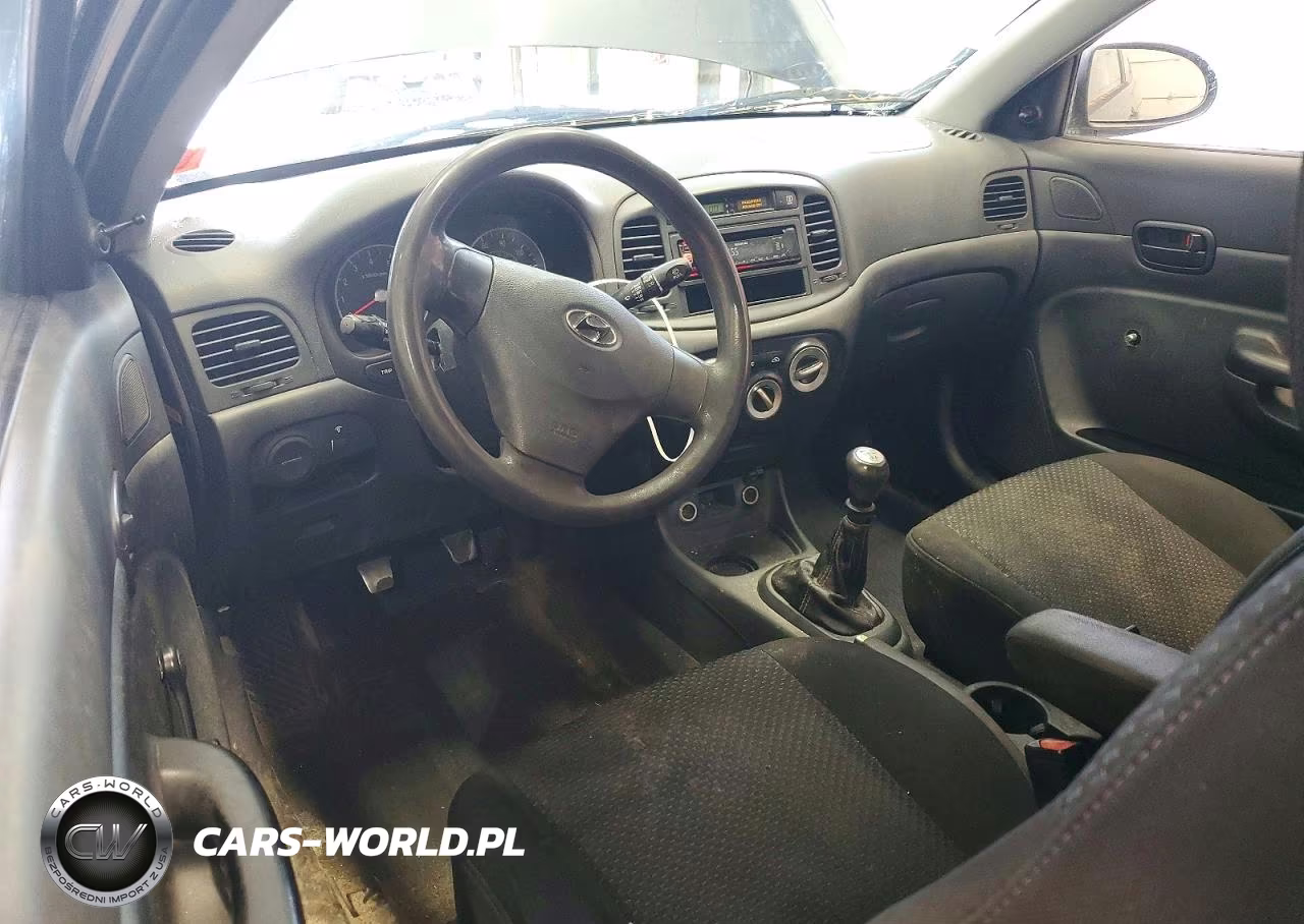 2007 Hyundai Accent Gs VIN:KMHCM36C97U010688 - 8