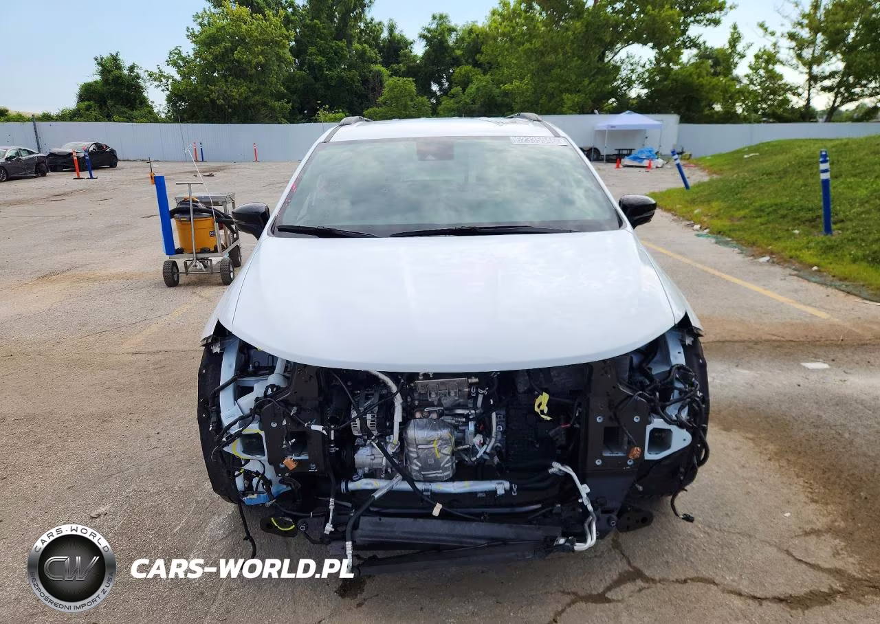 2026 Chrysler Pacifica Select VIN:2C4RC1BG1TR280522 - 5