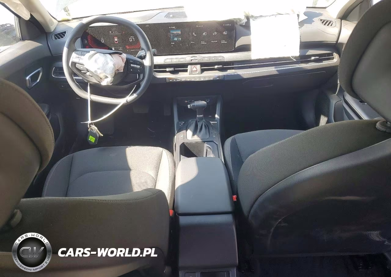 2026 Kia K4 Lxs VIN:3KPFT4DE7TE275794 - 8