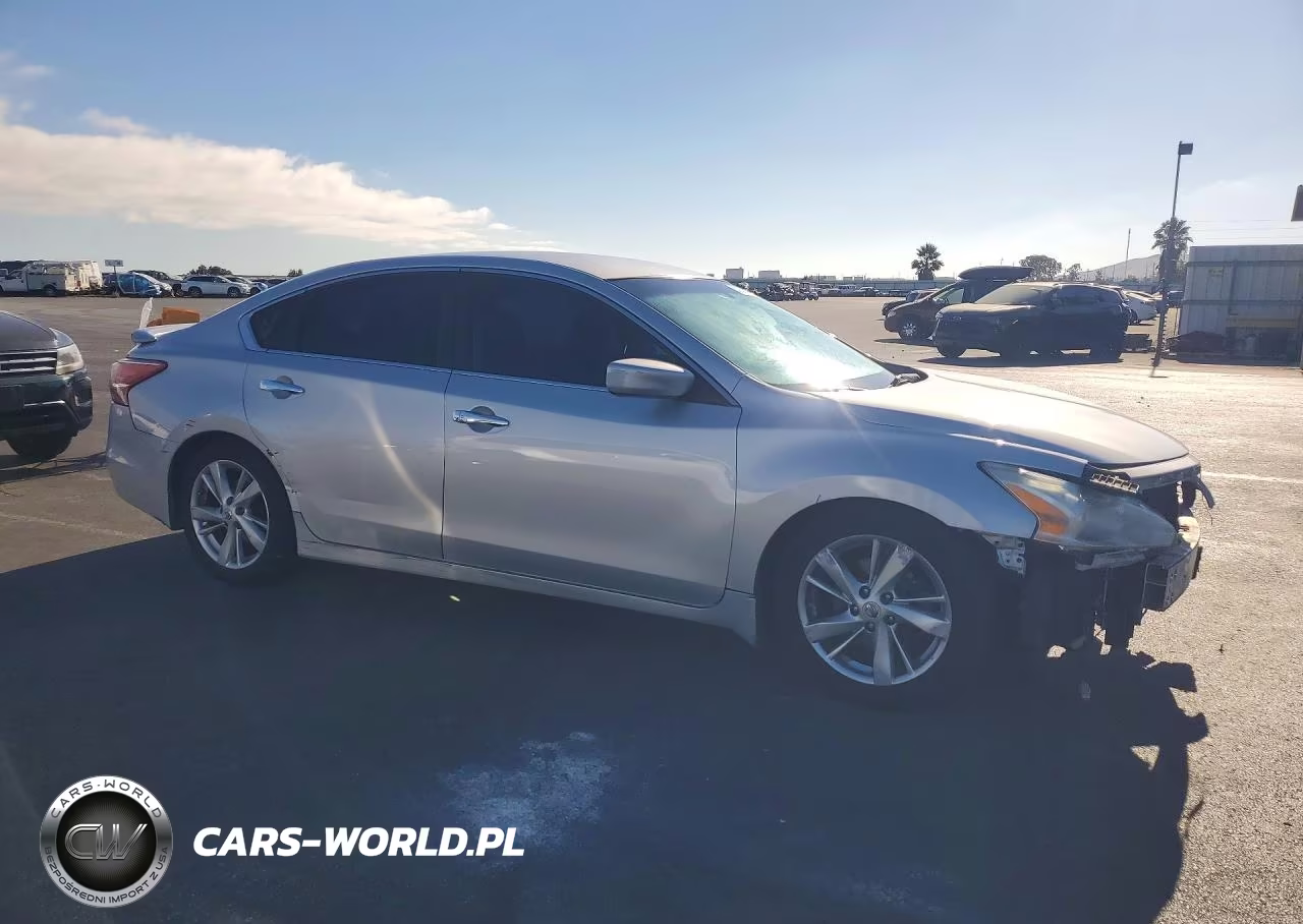 2013 Nissan Altima 2.5 VIN:1N4AL3APXDN590232 - 4