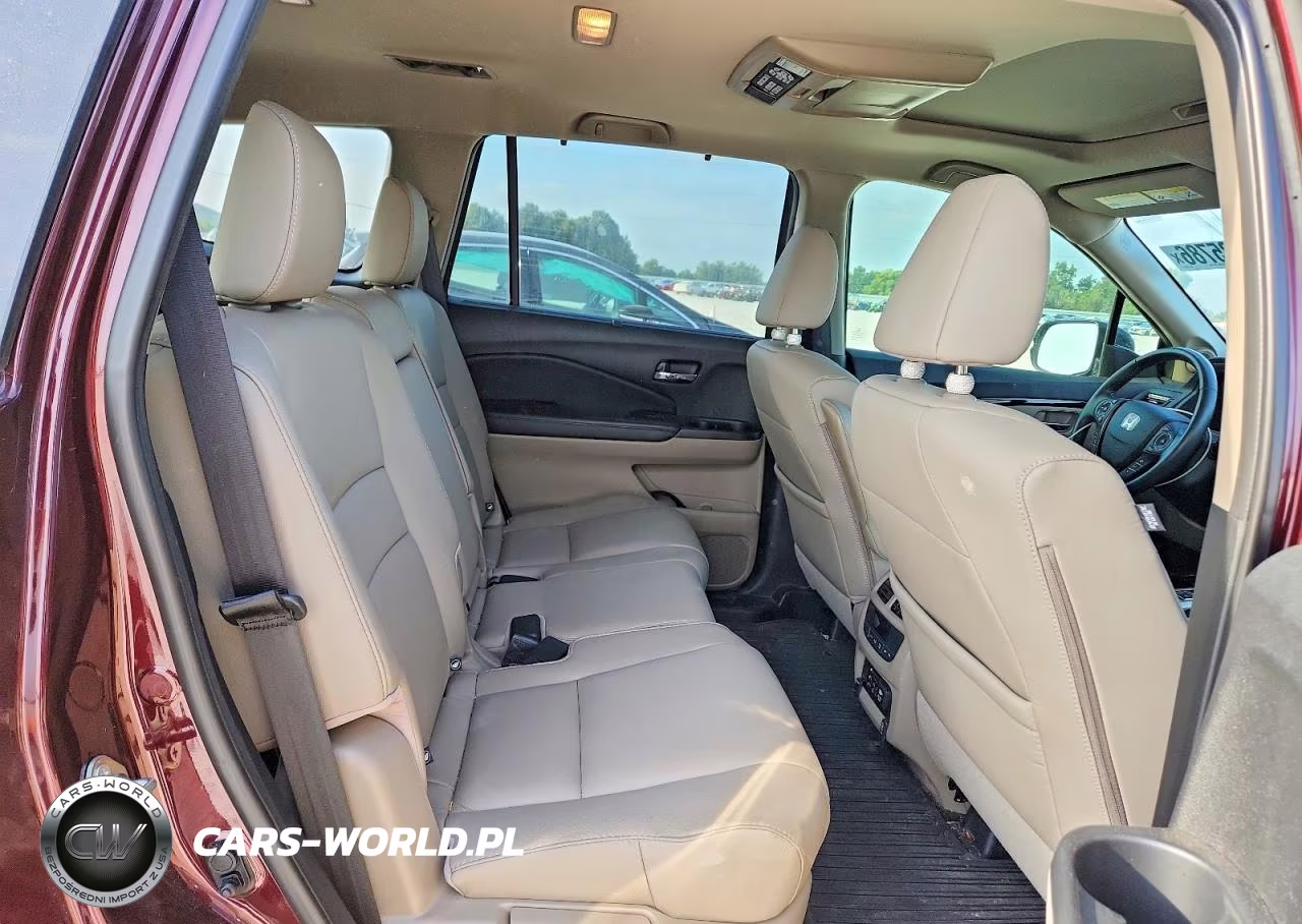 2017 Honda Pilot Touring VIN:5FNYF5H97HB015576 - 10