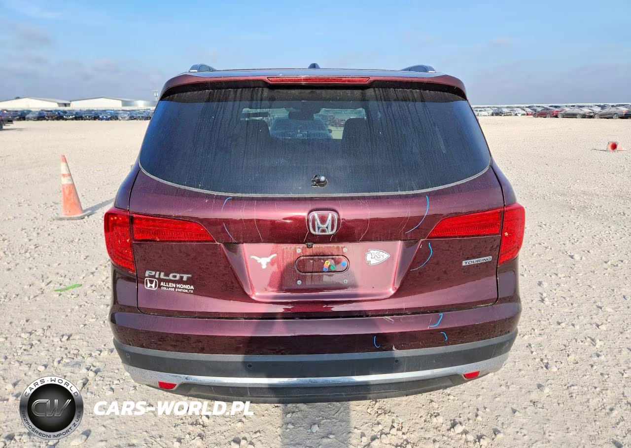 2017 Honda Pilot Touring VIN:5FNYF5H97HB015576 - 6