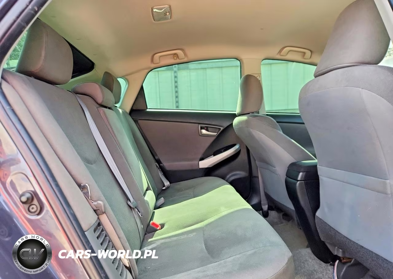 2014 Toyota Prius Two VIN:JTDKN3DU3E0361500 - 11