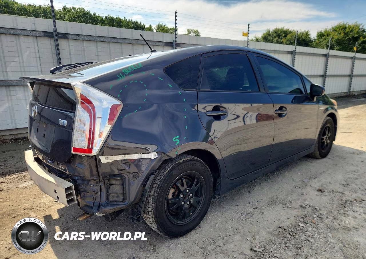 2014 Toyota Prius Two VIN:JTDKN3DU3E0361500 - 3