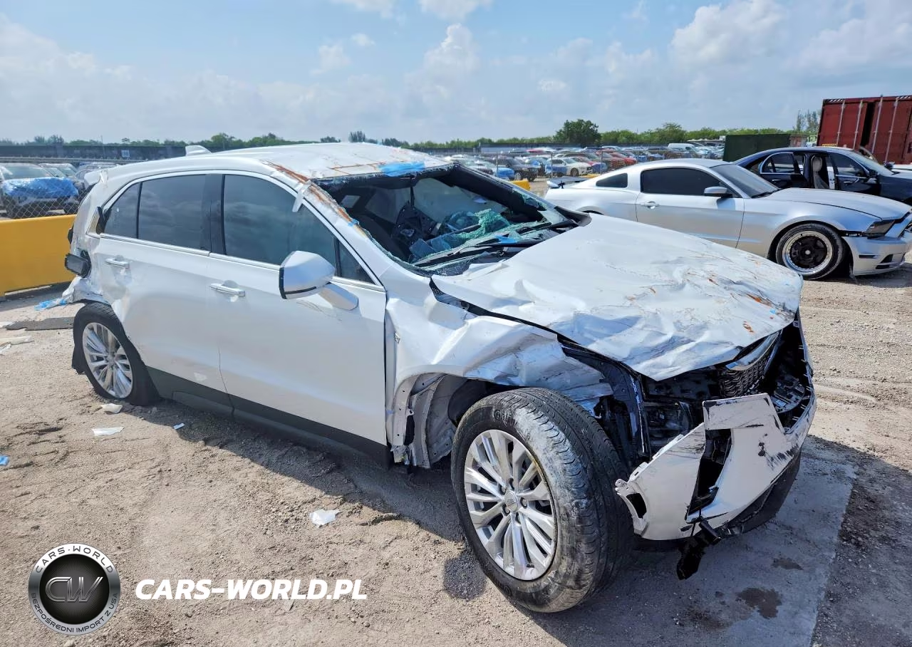 2024 Cadillac Xt4 Luxury VIN:1GYAZAR48RF120896 - 4