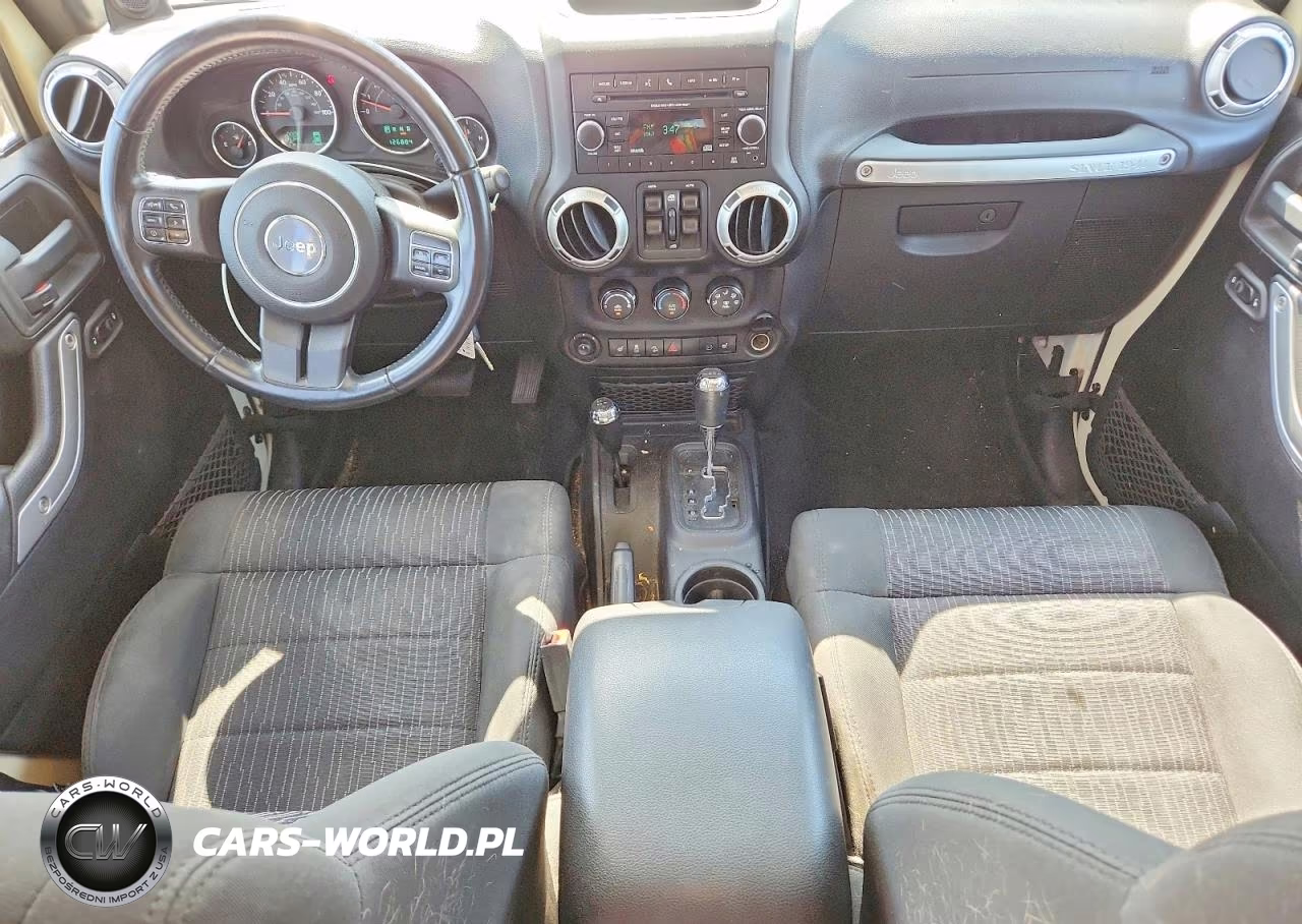2012 Jeep Wrangler Unlimited Sahara VIN:1C4BJWEG8CL107704 - 8