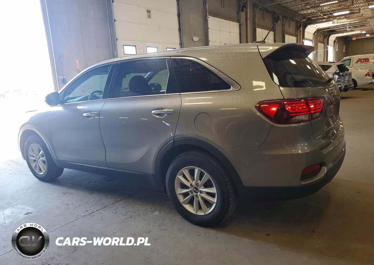 2019 Kia Sorento L VIN:5XYPG4A33KG533015 - 2