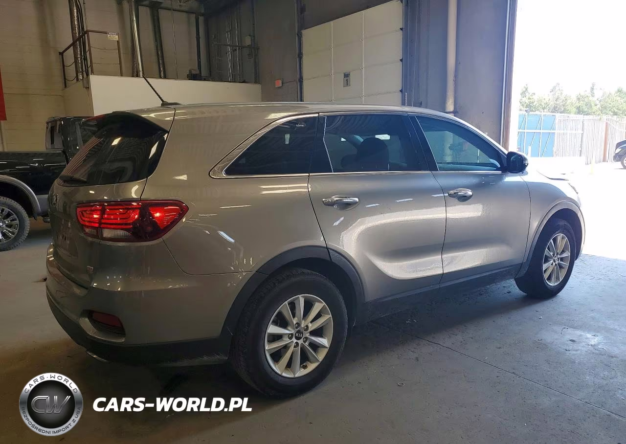 2019 Kia Sorento L VIN:5XYPG4A33KG533015 - 3