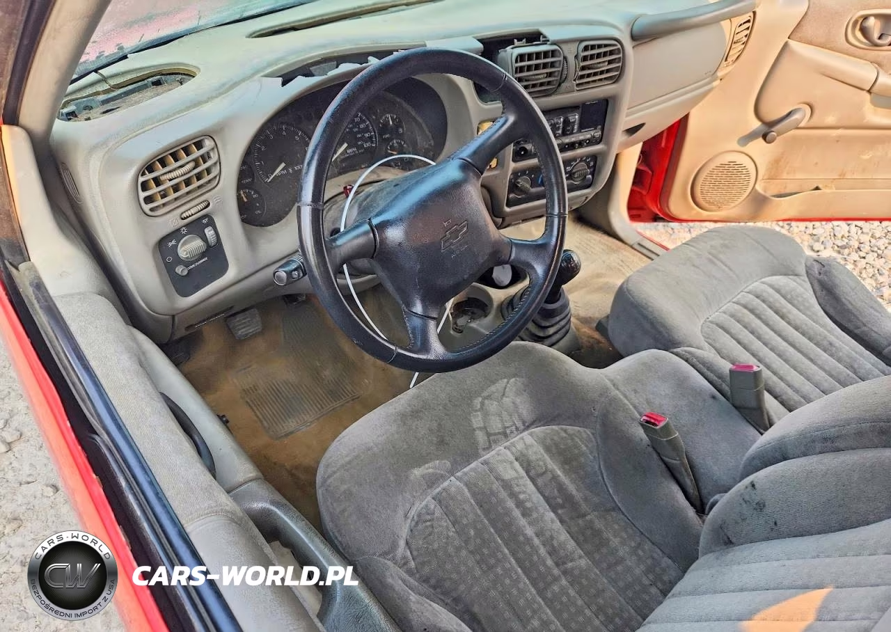 2002 Chevrolet S Truck S10 VIN:1GCCS145428100352 - 8