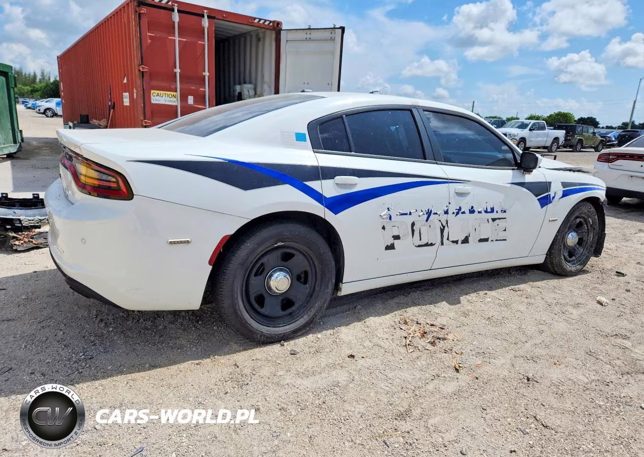 2019 Dodge Charger Police VIN:2C3CDXAT3KH581676 - 3