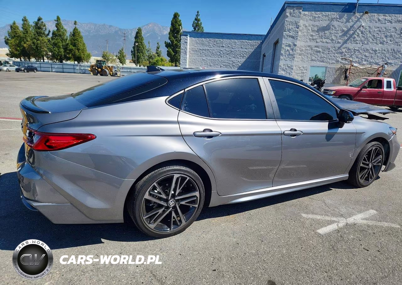 2025 Toyota Camry Xse VIN:4T1DAACK0SU510356 - 3