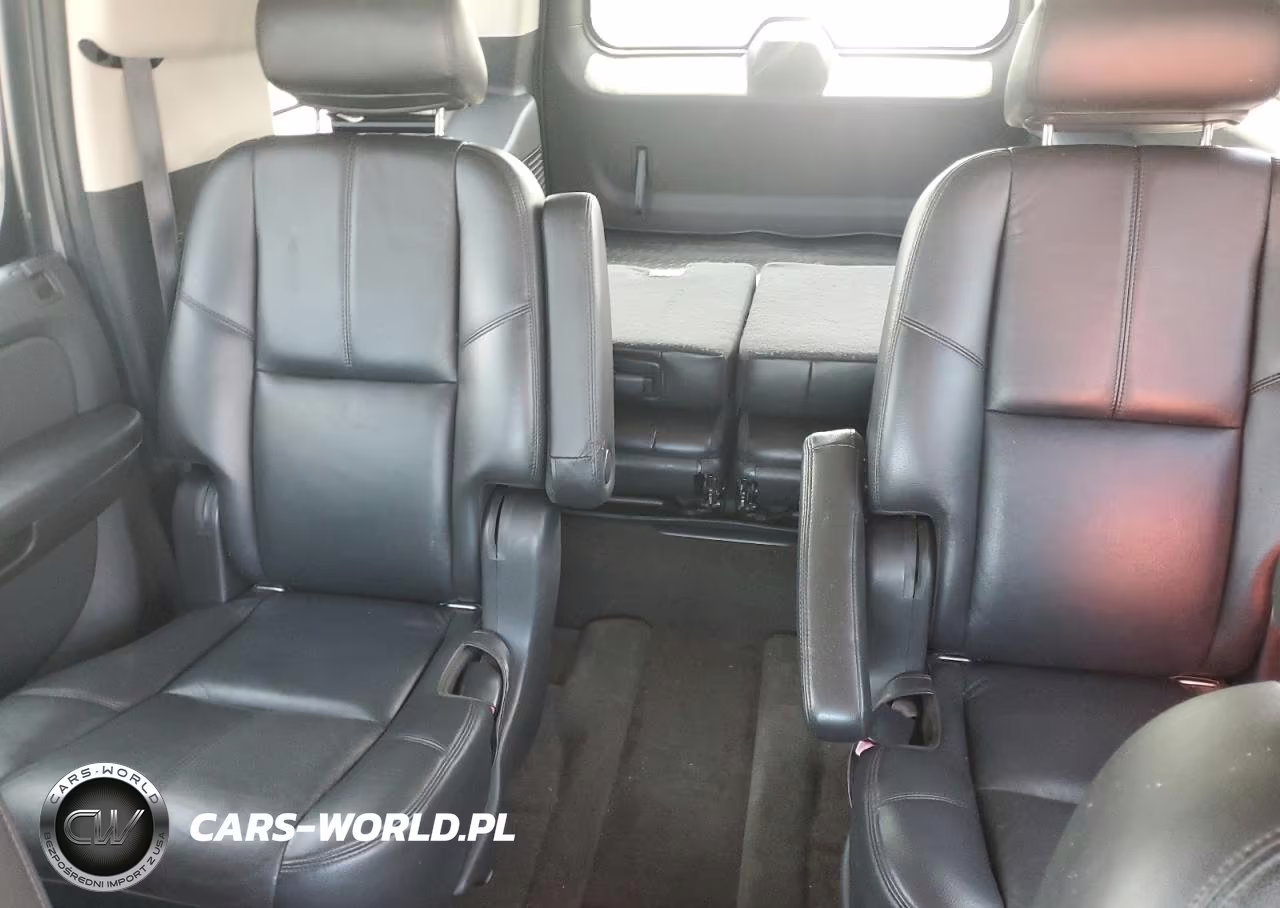 2008 Chevrolet Suburban K1500 Ls VIN:3GNFK16328G136074 - 10