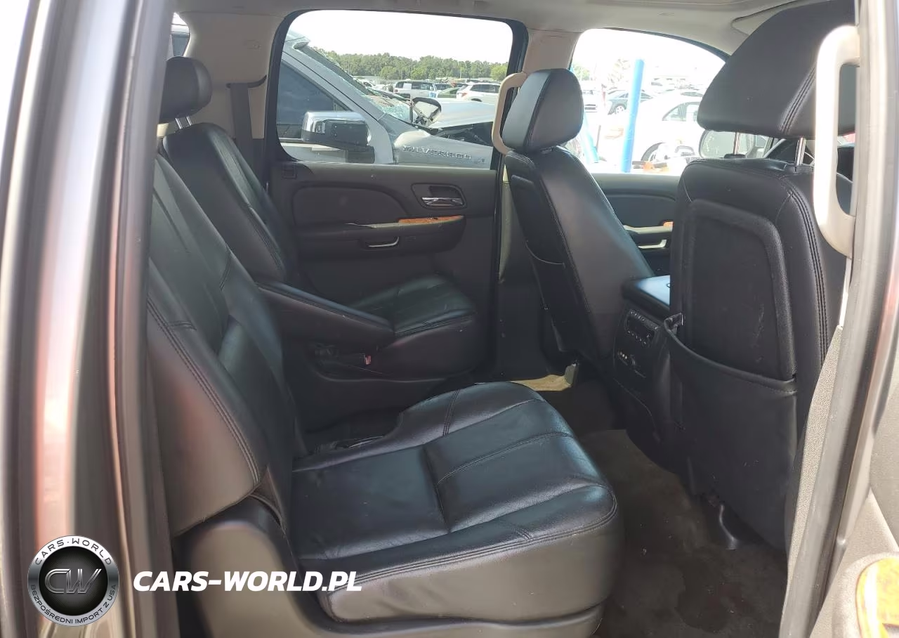 2008 Chevrolet Suburban K1500 Ls VIN:3GNFK16328G136074 - 11