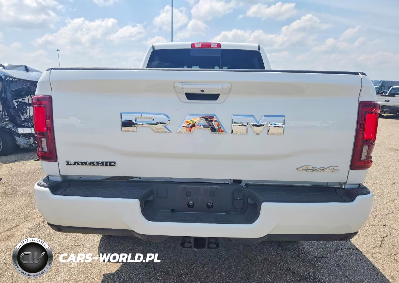 2026 Ram 2500 Laramie VIN:3C63R5FL1TG206288 - 6