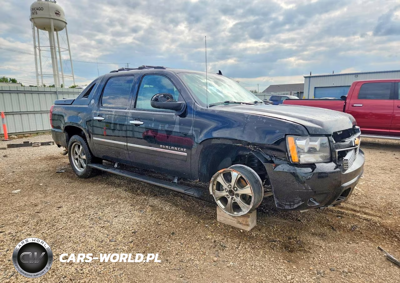 2013 Chevrolet Avalanche Ltz VIN:3GNTKGE74DG178590 - 4