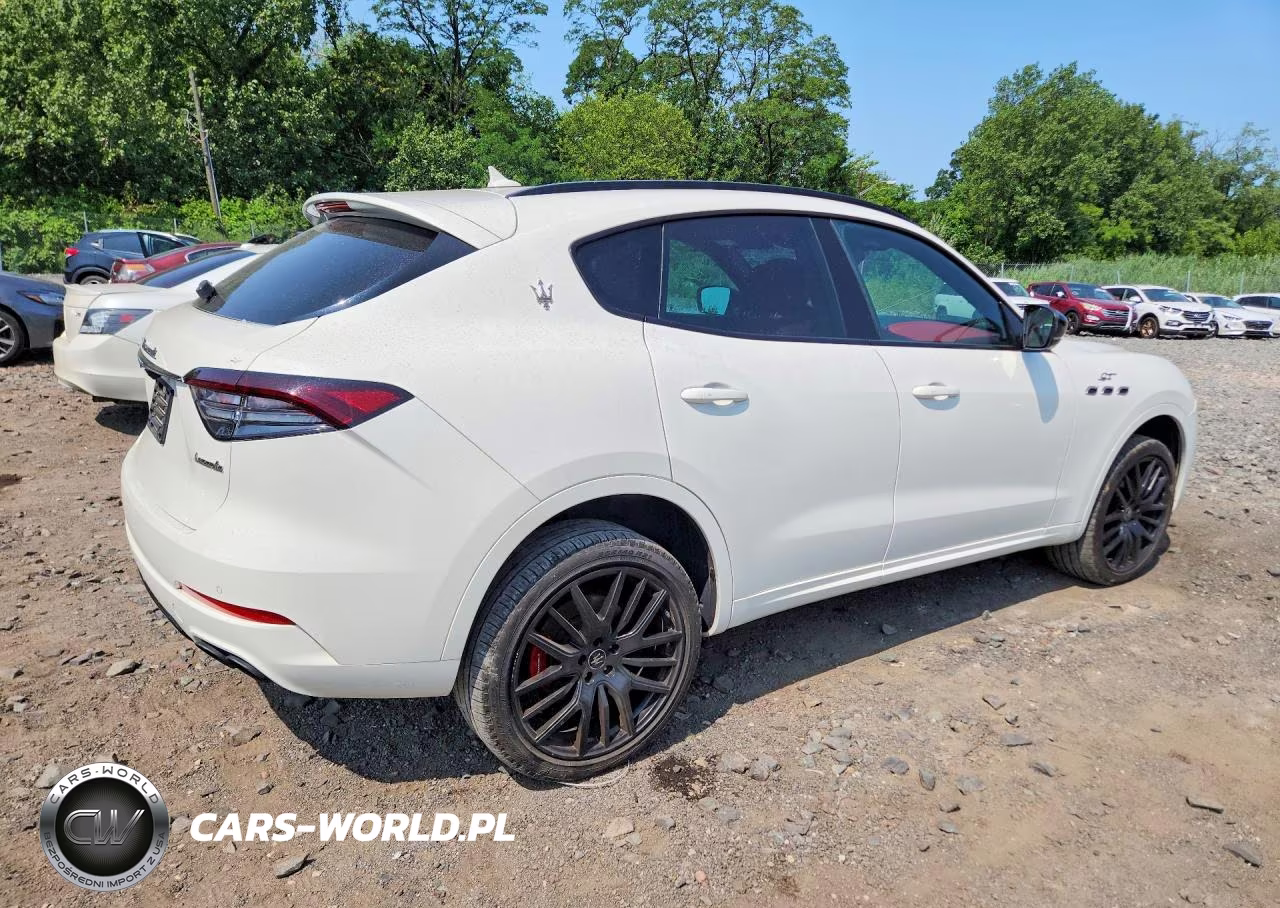 2022 Maserati Levante Base VIN:ZN661XUA4NX404550 - 3