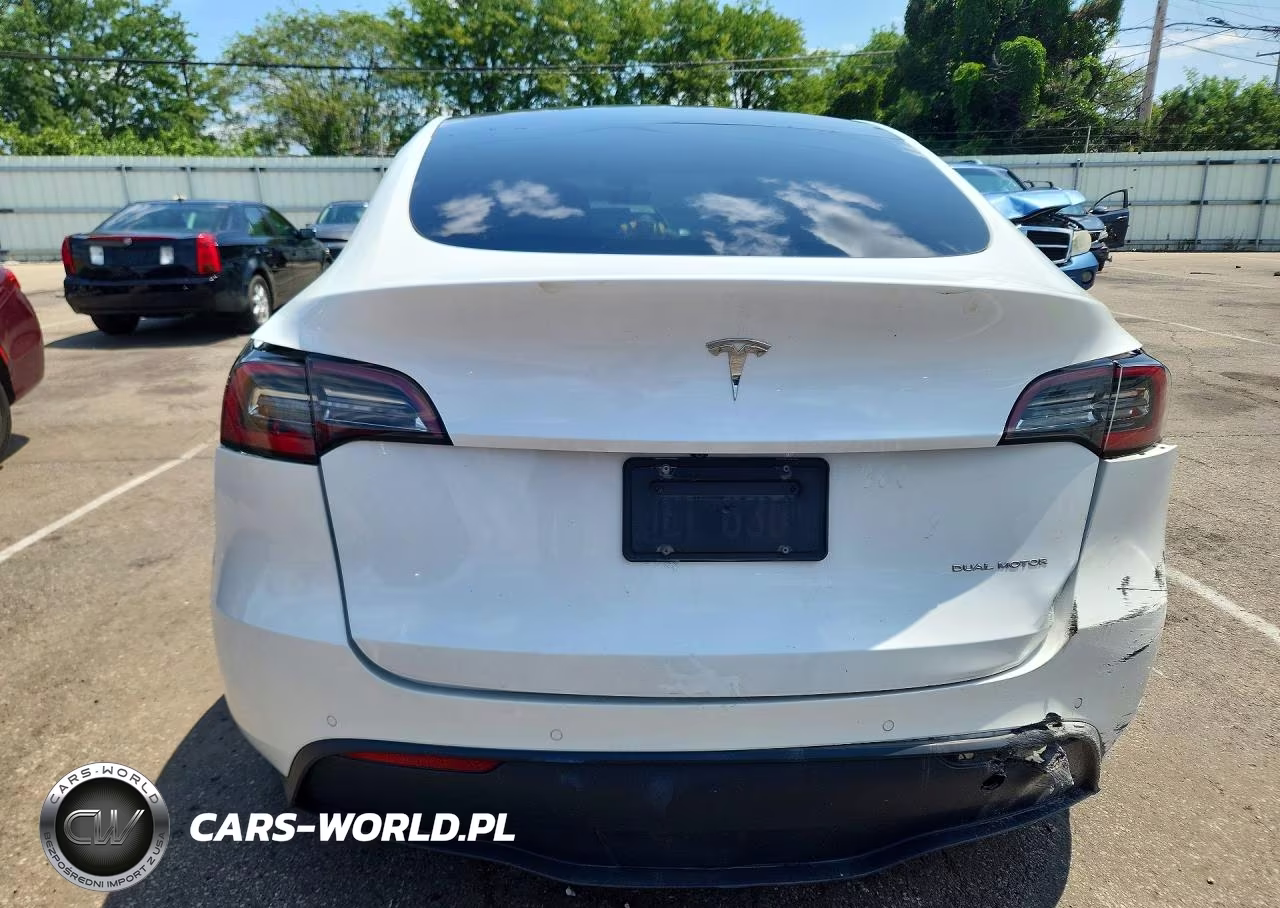 2020 Tesla Model Y VIN:5YJYGDEE5LF020972 - 6