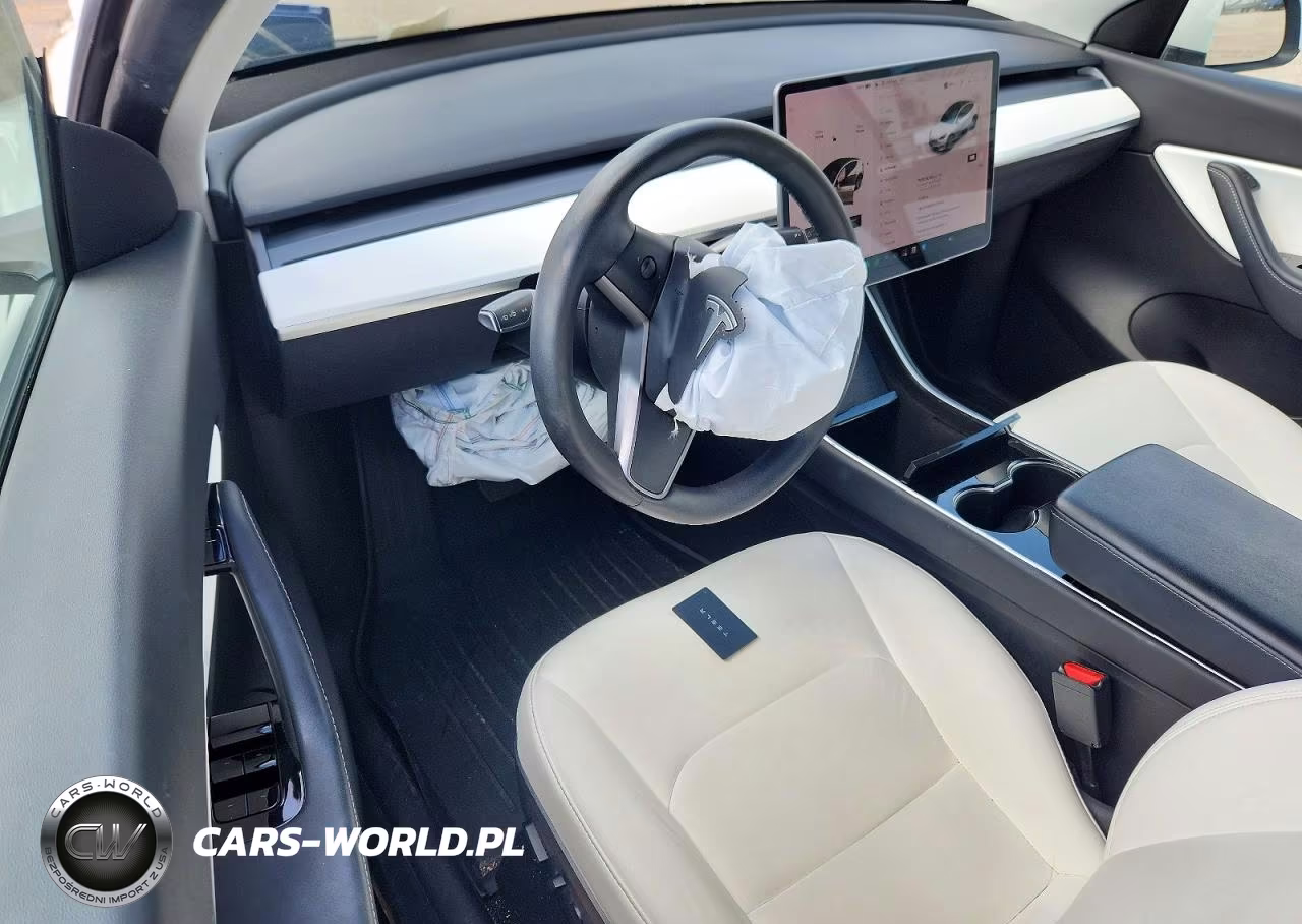 2020 Tesla Model Y VIN:5YJYGDEE5LF020972 - 8