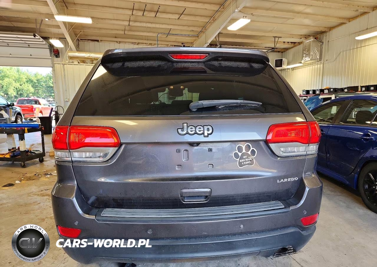 2017 Jeep Grand Cherokee Laredo VIN:1C4RJEAG6HC664438 - 6