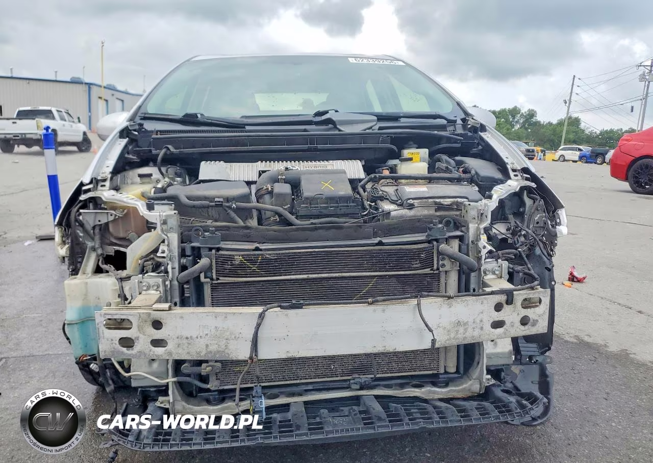2014 Toyota Prius Two VIN:JTDKN3DU0E1815504 - 5