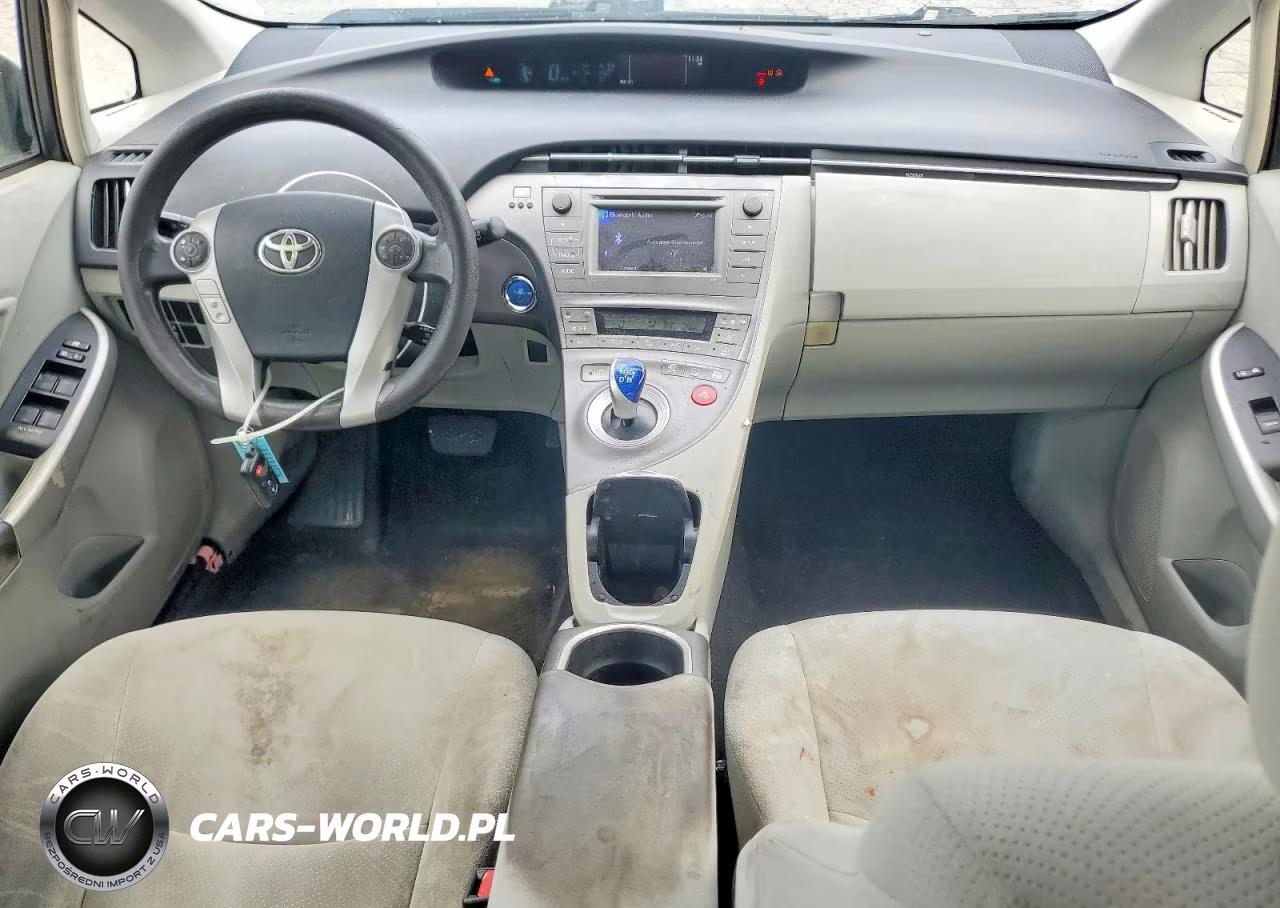2014 Toyota Prius Two VIN:JTDKN3DU0E1815504 - 8