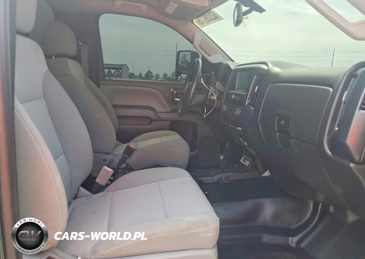 2017 Chevrolet Truck VIN:1GC3KYCG2HZ339400 - 10