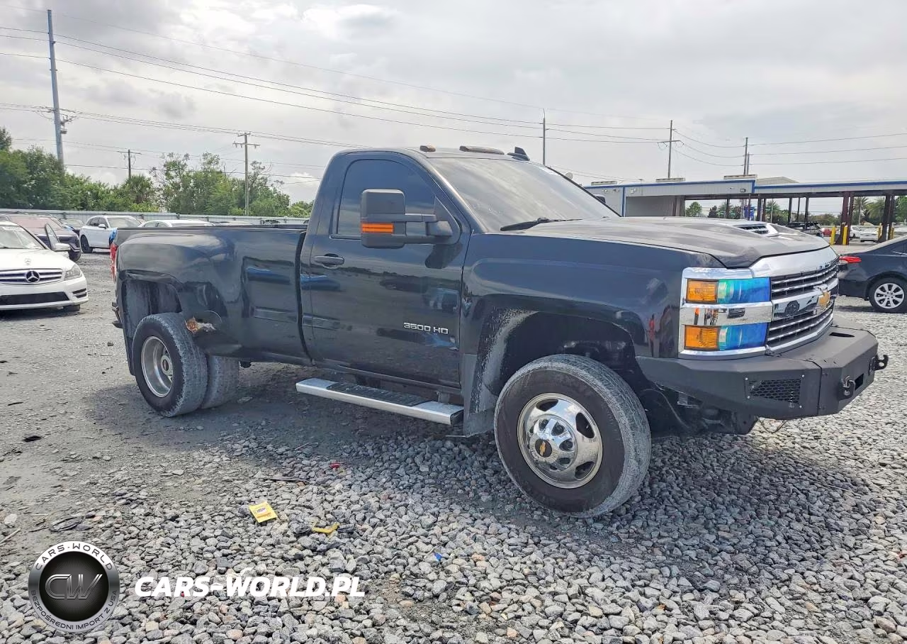 2017 Chevrolet Truck VIN:1GC3KYCG2HZ339400 - 4