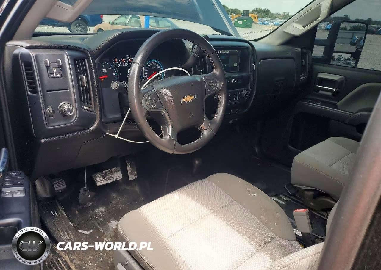 2017 Chevrolet Truck VIN:1GC3KYCG2HZ339400 - 8
