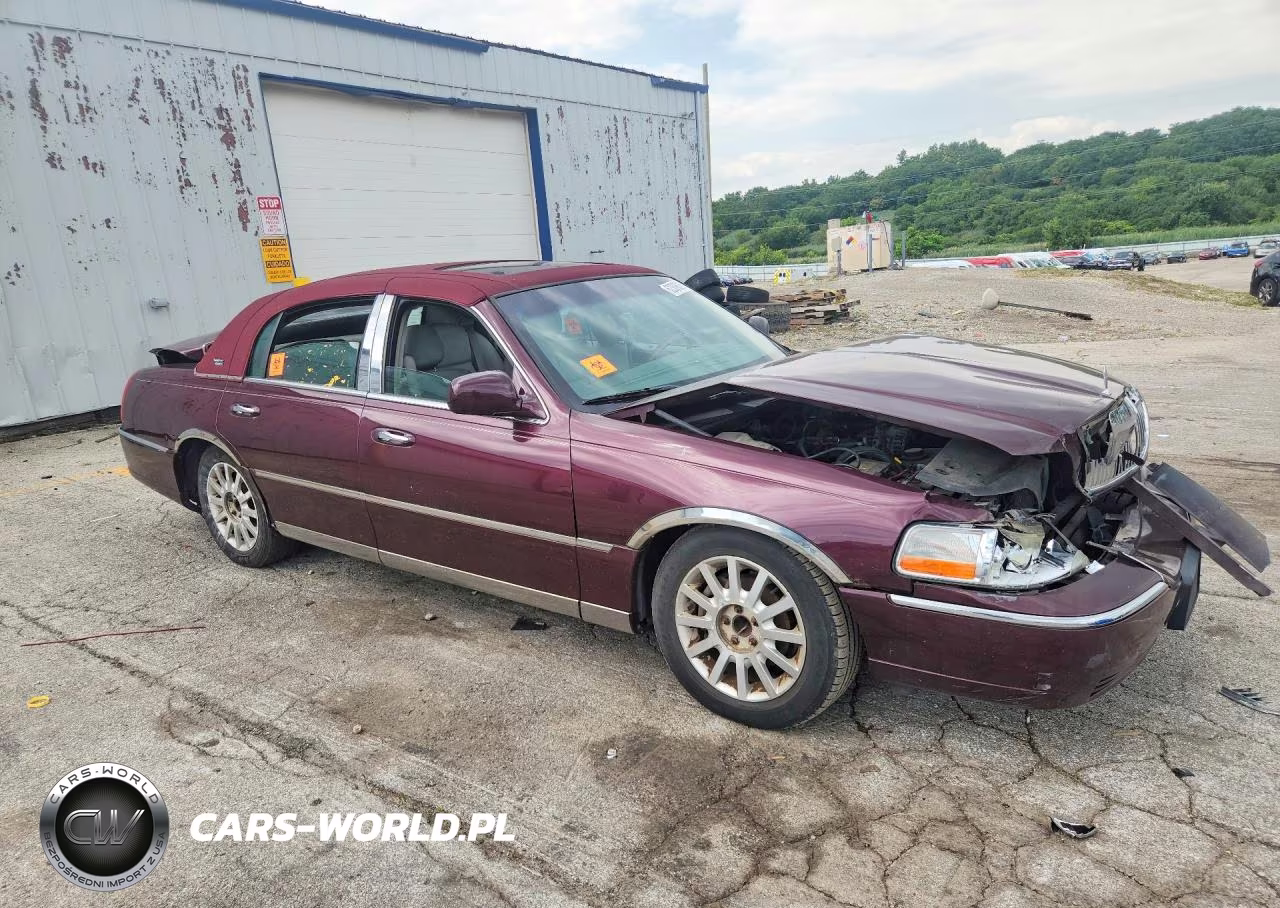 2006 Lincoln Town Car Signature Limited VIN:1LNHM82V76Y636435 - 4