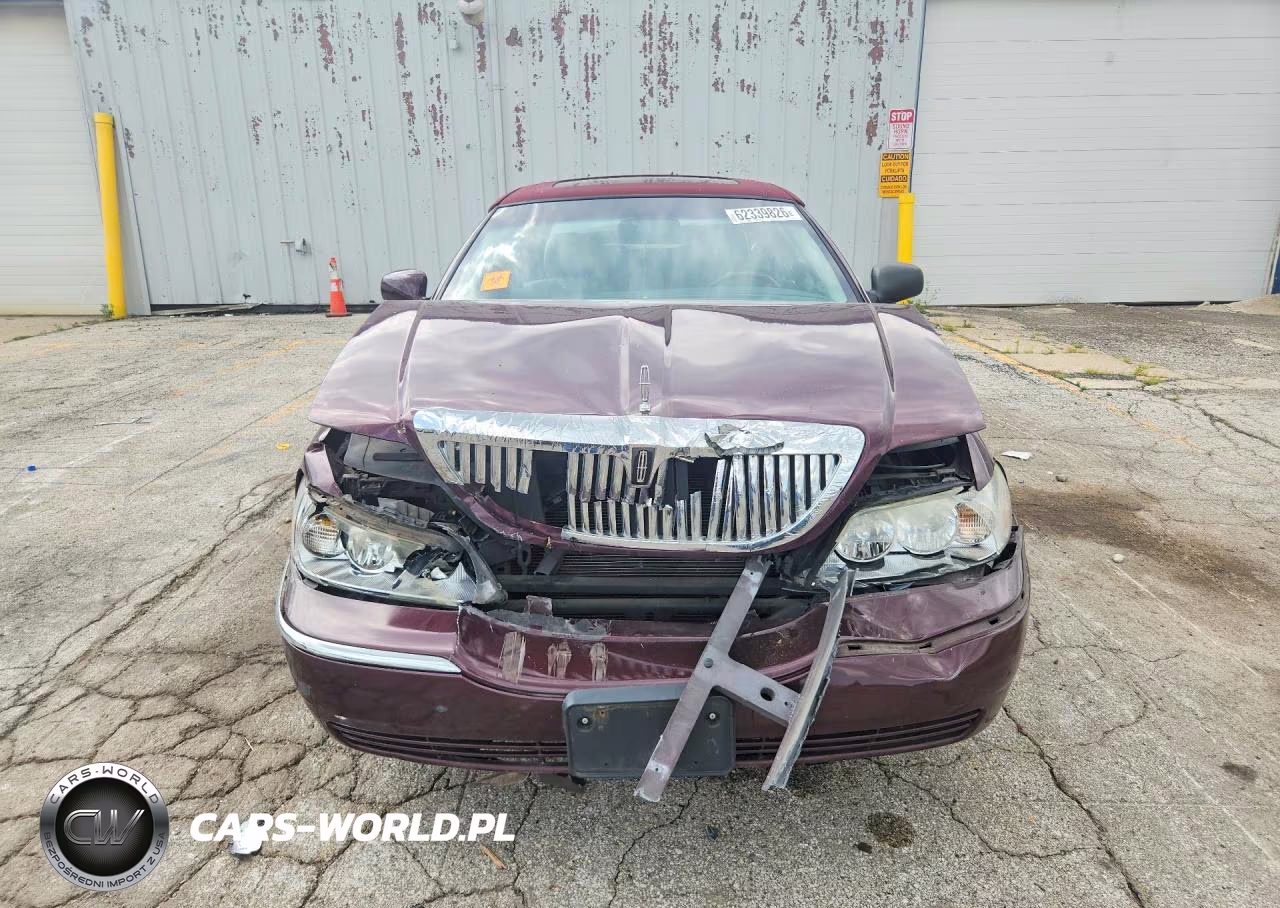 2006 Lincoln Town Car Signature Limited VIN:1LNHM82V76Y636435 - 5