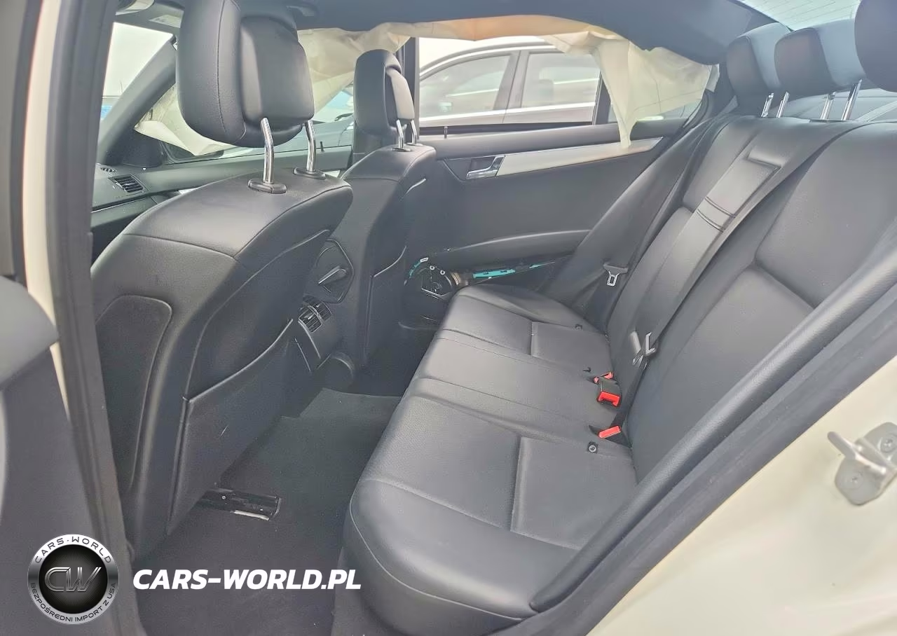 2008 Mercedes-Benz C 300 VIN:WDDGF54X18R035287 - 10