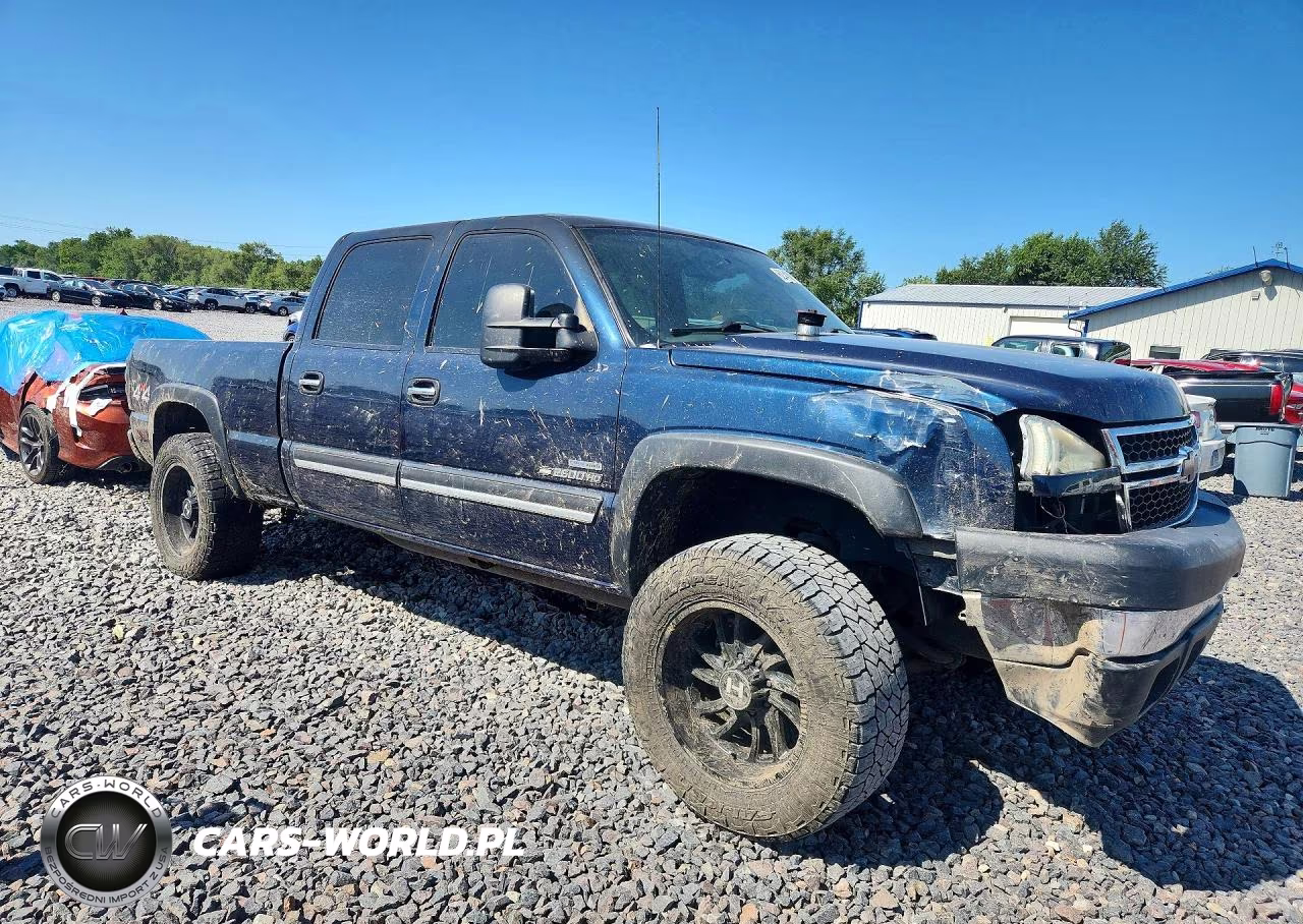 2007 Chevrolet Silverado K2500 Heavy Duty VIN:1GCHK23DX7F168050 - 4
