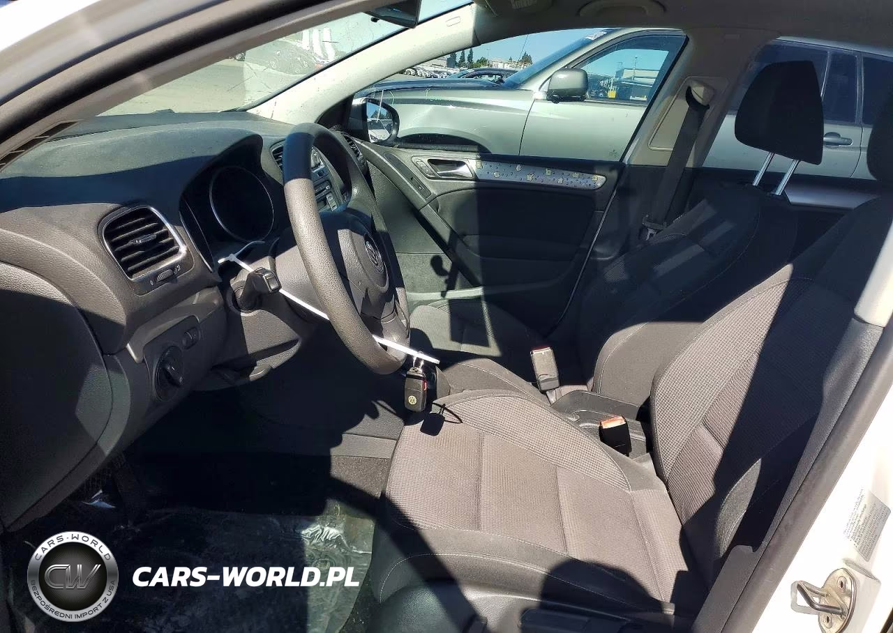2010 Volkswagen Golf VIN:WVWDA7AJXAW176101 - 7